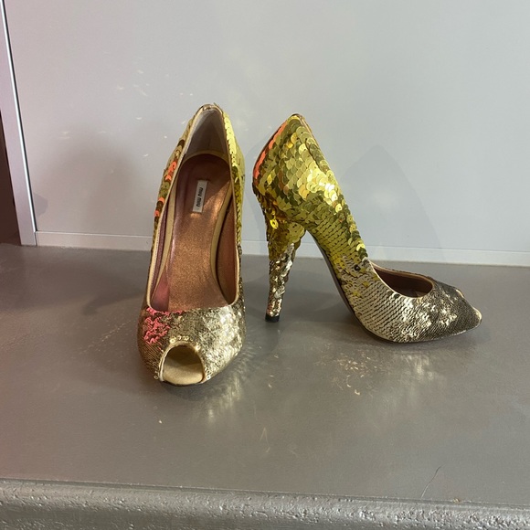 Miu Miu Gold Ombré Sequin Peep-Toe Sandals - Picture 3 of 5